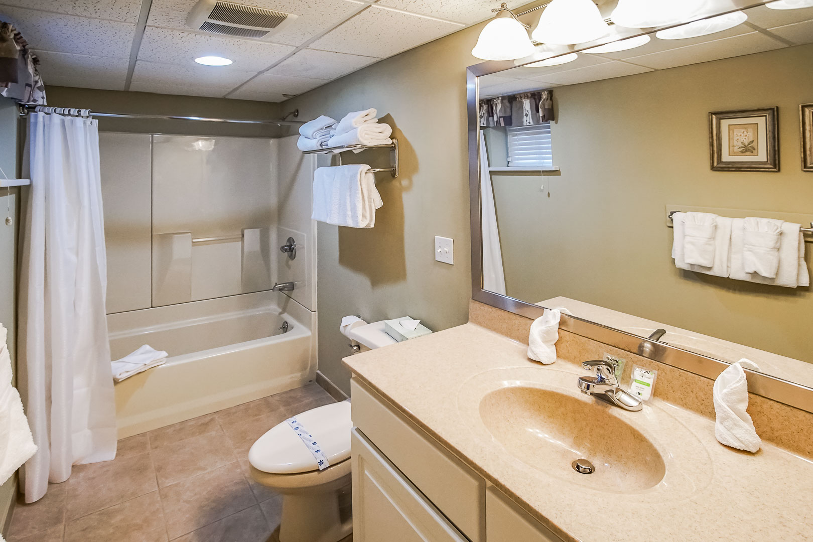 a clean bathroom at VRI's Tanglwood Resort in Pennsylvania.